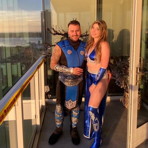 Custom Kitana Costume - Picture 2 of 4